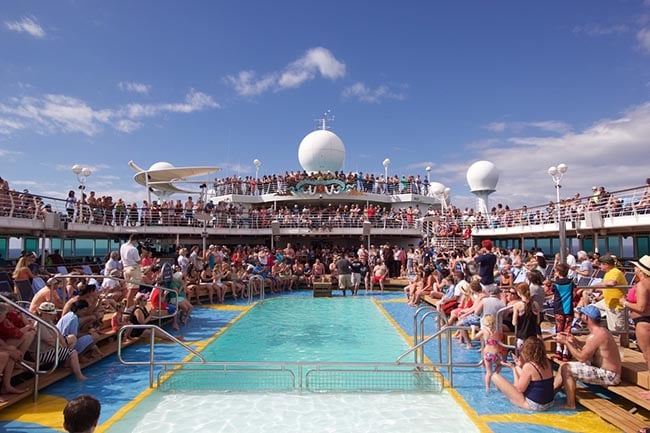Crowded Pool Deck on Majesty of the Seas - Photo: RoyalCaribbeanBlog.com