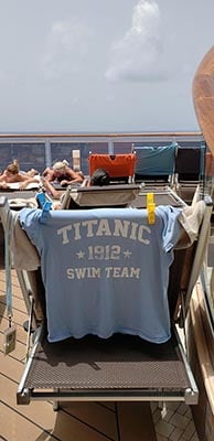 Deck Chair w/ Titanic Shirt