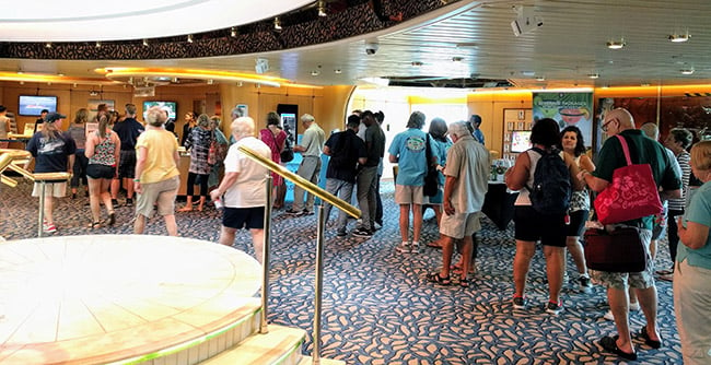 Long lines for shore excursions
