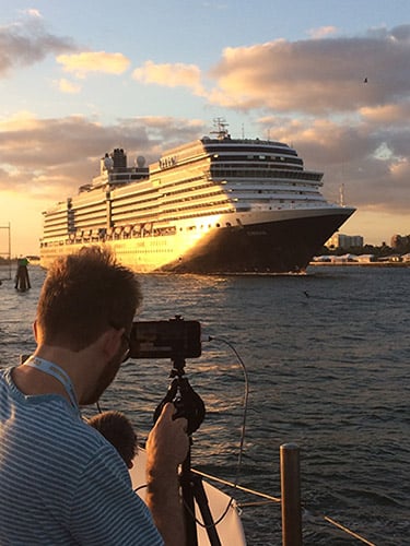 Billy Periscoping - Live broadcasts from ships and port