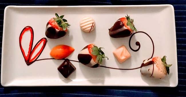 Plate of Chocolate Covered Strawberries