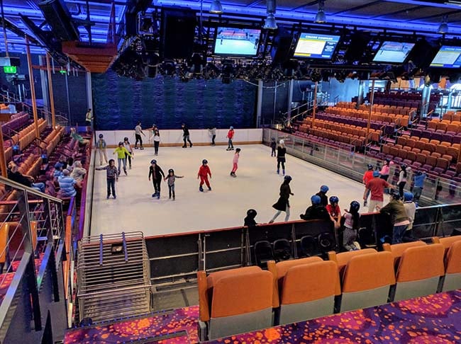 ice skating rink on freedom of the seas