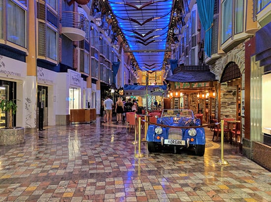 Royal Promenade on Independence of The Seas